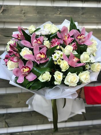 Букет цветов из: Розы и Хризантемы в Среднем Подкумке