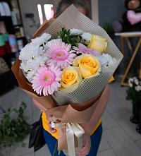 Букет цветов из:  Герберы, Розы и Хризантемы в Среднем Подкумке