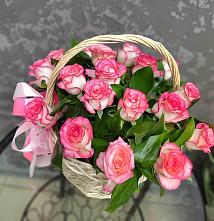 Цветочная композиция из Розы в корзине в Среднем Подкумке
