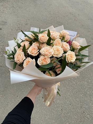 Букет Кремовые розы Латте в Среднем Подкумке